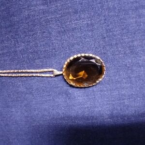 Elegant Gold and Black Pendant Necklace